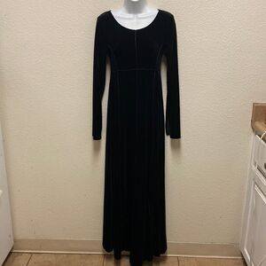 Cykxtees Velvet Maxi Dress Medium